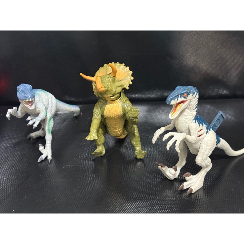 Jurassic World Dinosaur Action Figures‎ Lot 3 Velociraptor Triceratops Toys